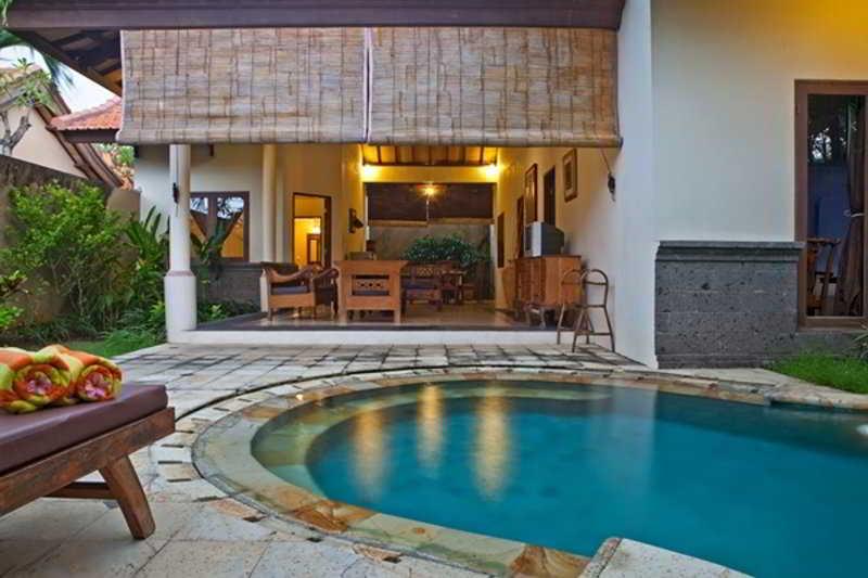 Legian Grand Bali Villa מראה חיצוני תמונה