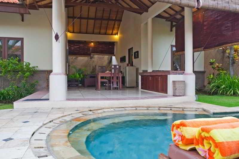 Legian Grand Bali Villa מראה חיצוני תמונה